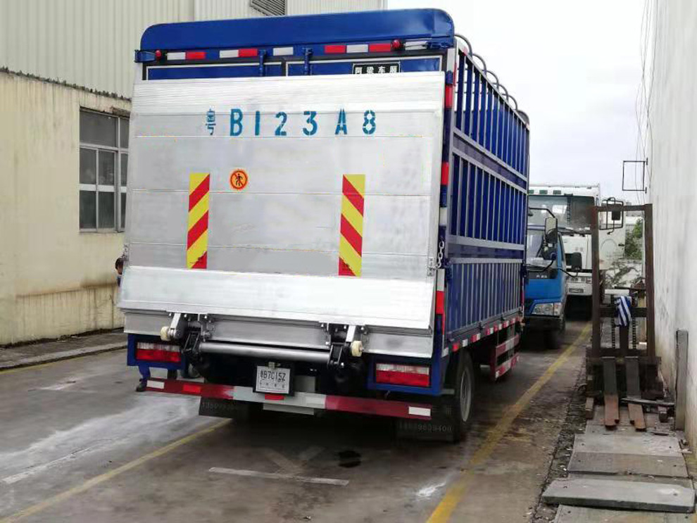 Aluminium truck tail lift